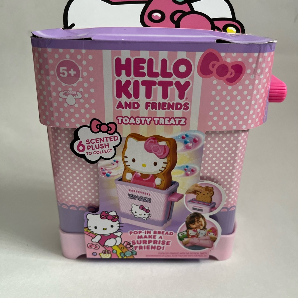 Cookeez Makery Hello Kitty and Friends Toasty Treatz Surprise Toaster - Sealed